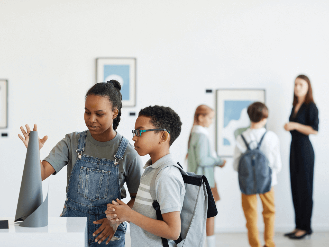 Културни институции в образованието: защо театри, опери и галерии трябва да са част от учебния процес